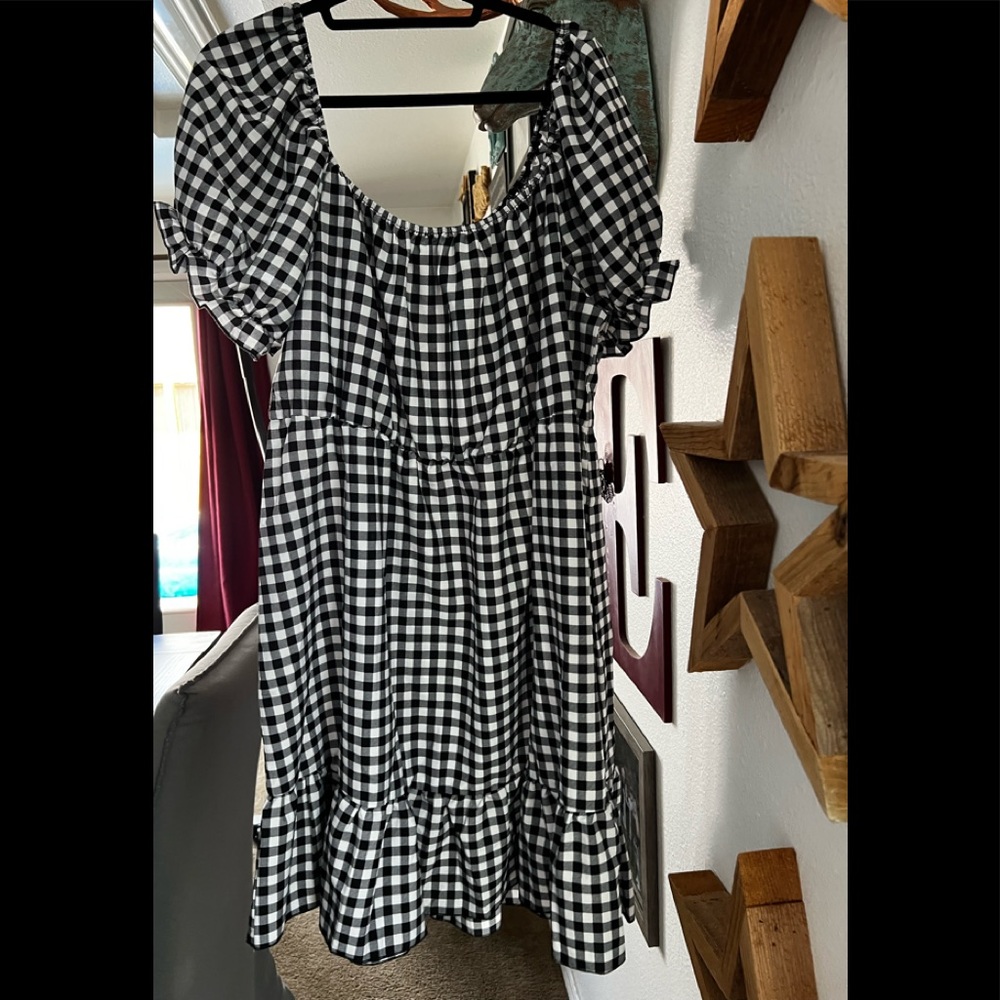 Black and white gingham print dress super cute